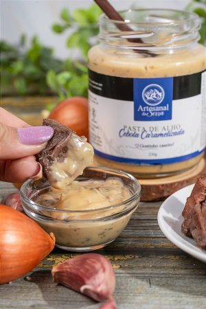 Pasta de Alho com Cebola Caramelizada